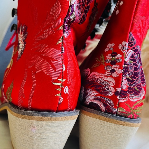 Floral Red Ankle Boots - Picture 4 of 5